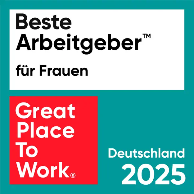 Auszeichnung ‚Beste Arbeitgeber für Frauen‘ von Great Place To Work, Deutschland 2025, mit weißer und schwarzer Schrift sowie rotem Logo auf türkisfarbenem Hintergrund